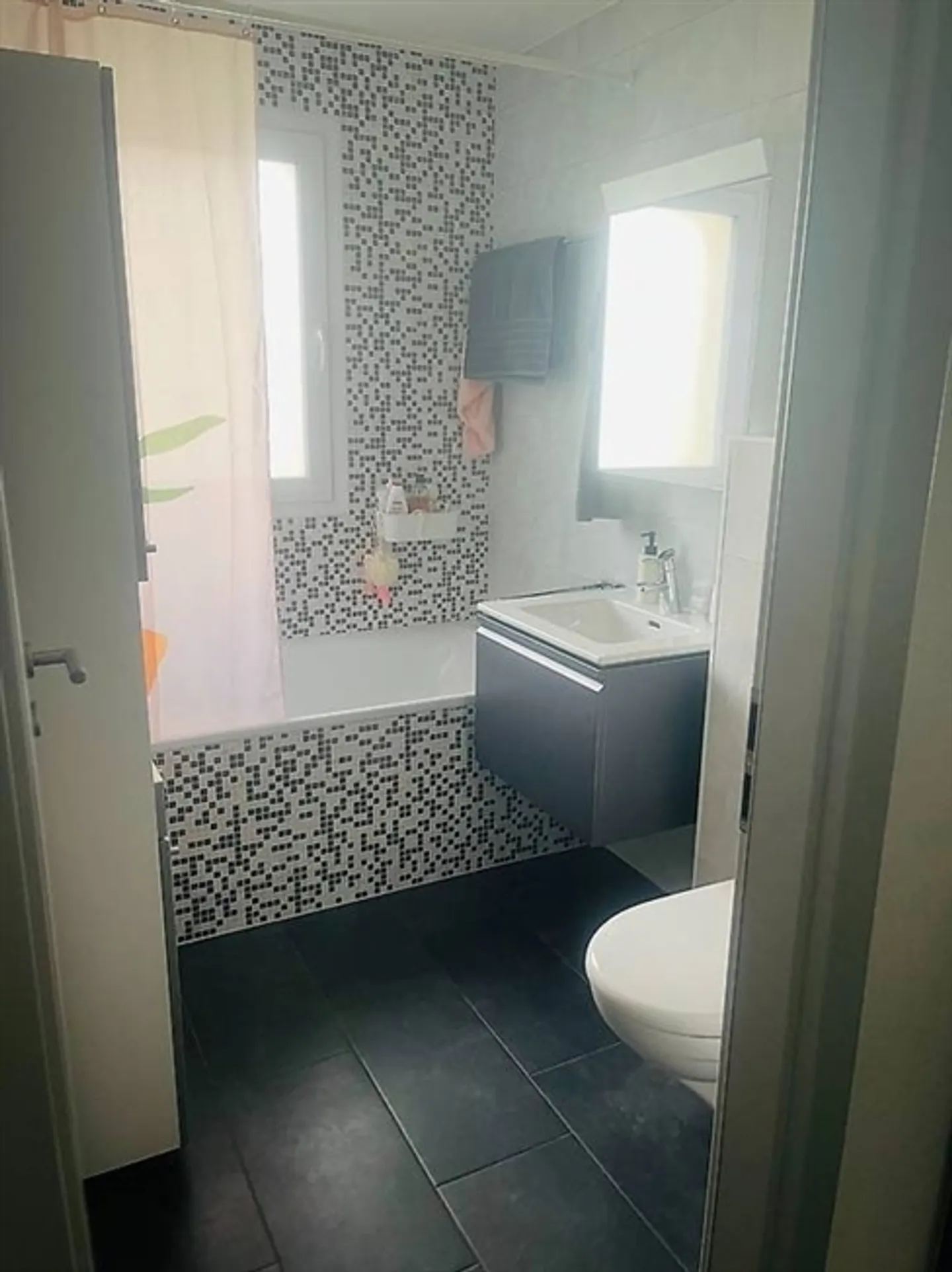 Apartment for rent - Photo 4 of 7