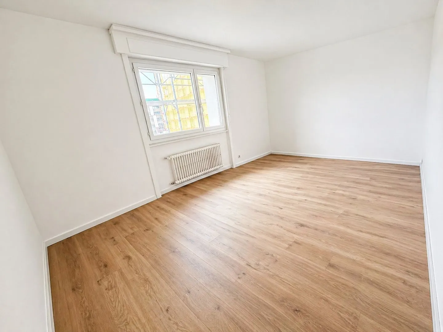Fribourg: Renovated 3.5 rooms of 82 m² with two balconies - Photo 7 of 13
