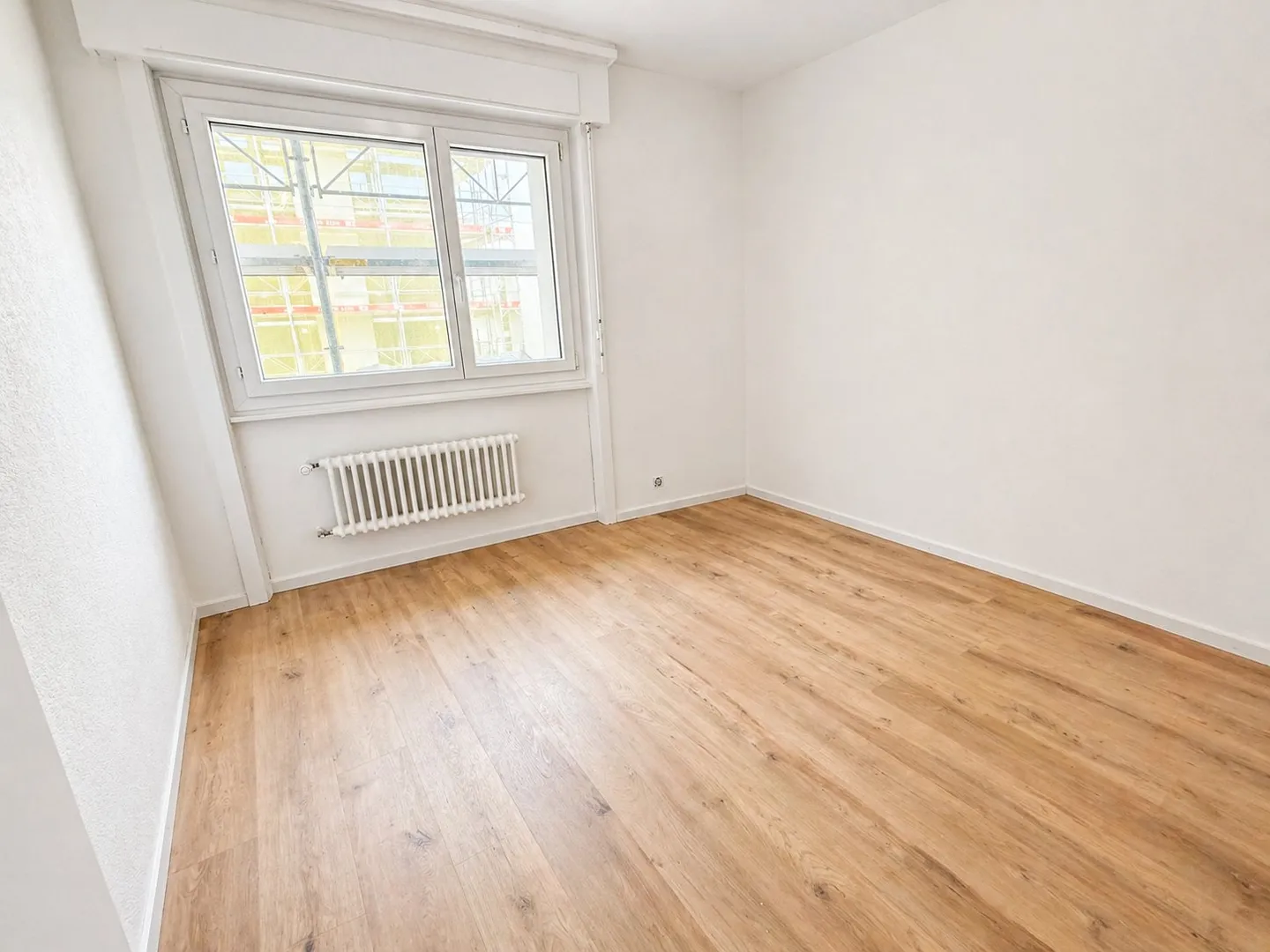 Fribourg: Renovated 3.5 rooms of 82 m² with two balconies - Photo 8 of 13