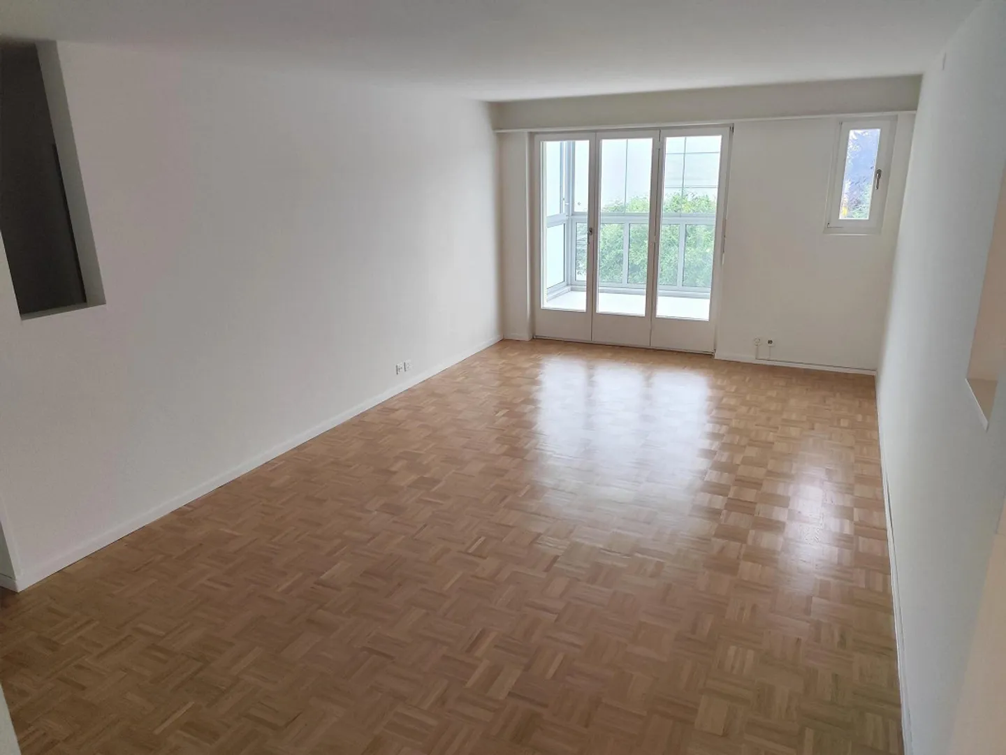 4.0 Room Apartment in Therwil - Photo 2 of 12