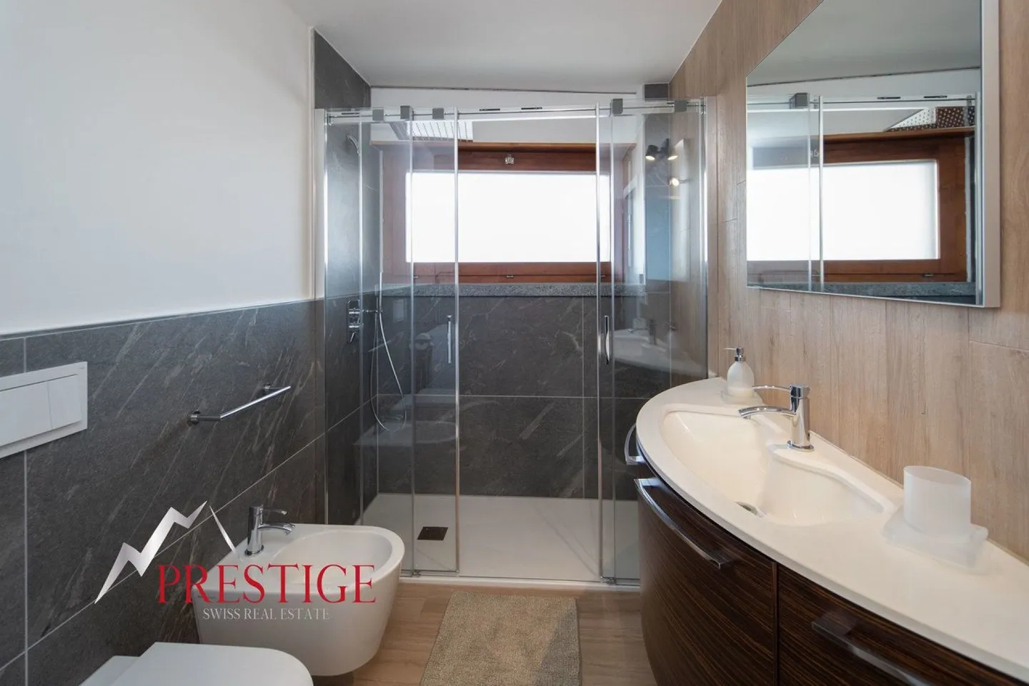 Central Crans-Montana Apt - Photo 9 of 15