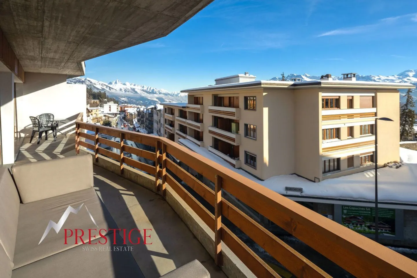 Central Crans-Montana Apt - Photo 14 of 15