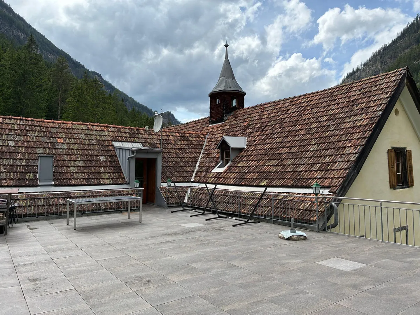 Grosszügiges Mehrfamilienhaus - Foto 13 von 14