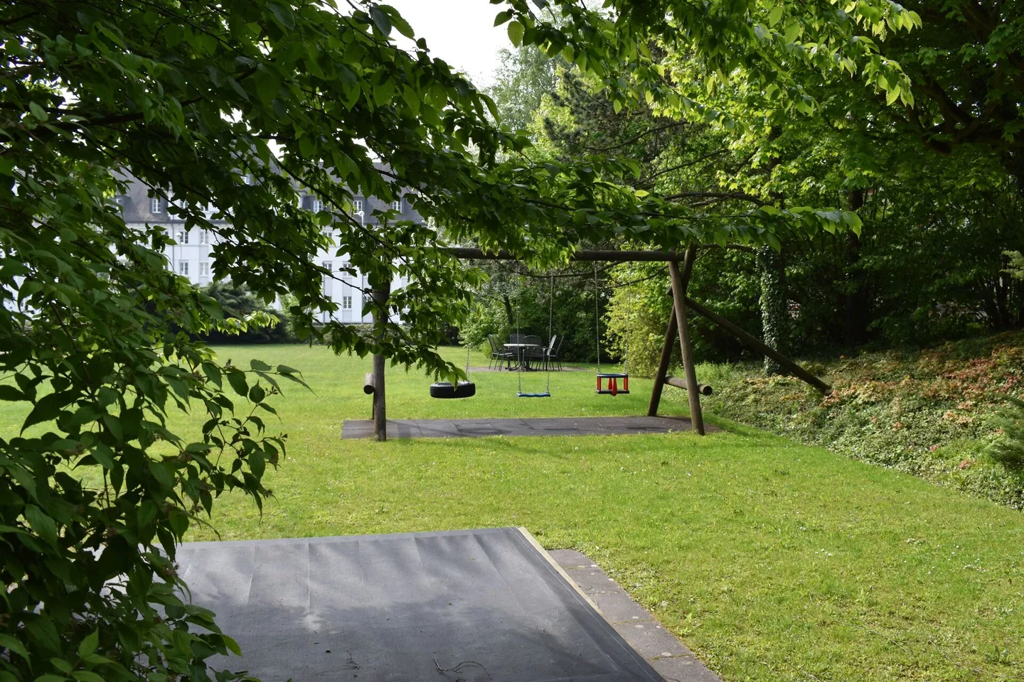 Appartement spacieux rénové de 4,5 pièces à vendre ! - Photo 4 sur 16