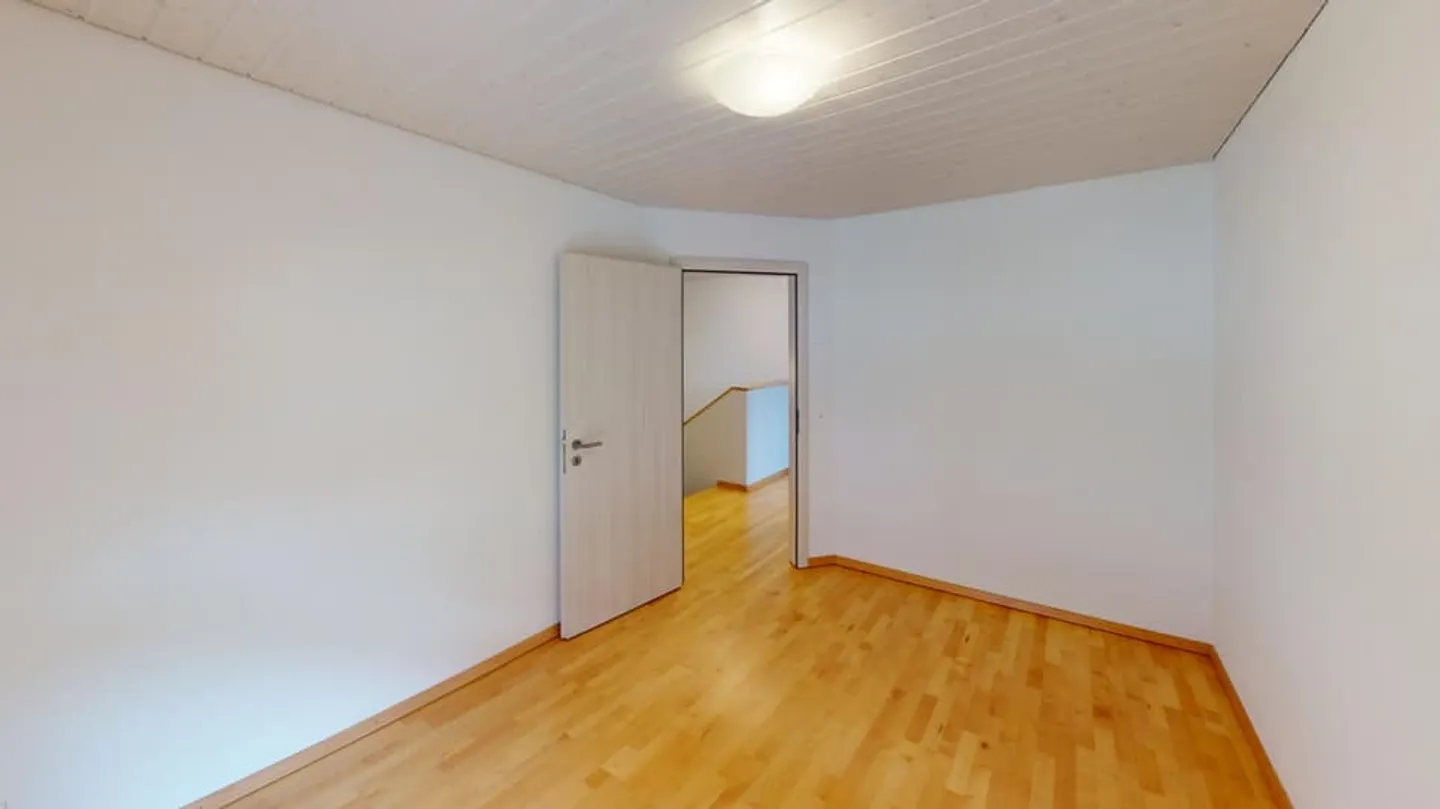 Magnifica casa a schiera con grande giardino, idealmente situata! - Foto 13 di 13