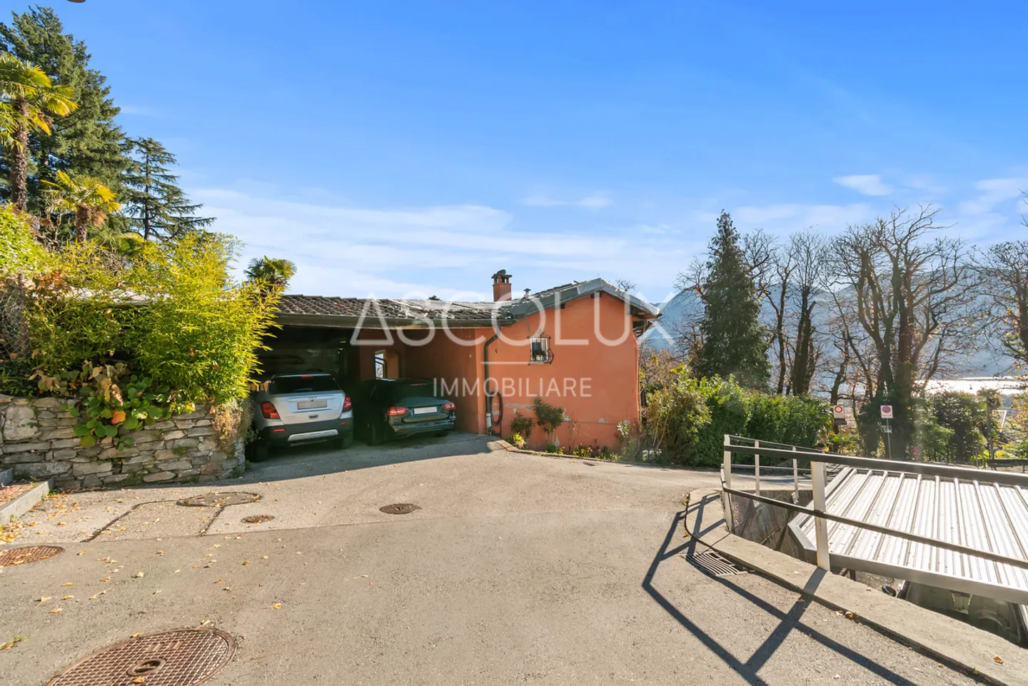 Renovierungsbedürftiges Zweifamilienhaus mit Garten - Foto 6 von 13