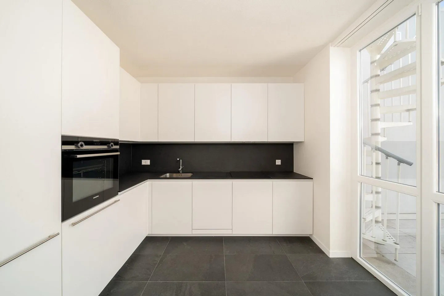 BEAU DUPLEX DANS UN EMPLACEMENT STRATÉGIQUE - Photo 6 sur 19