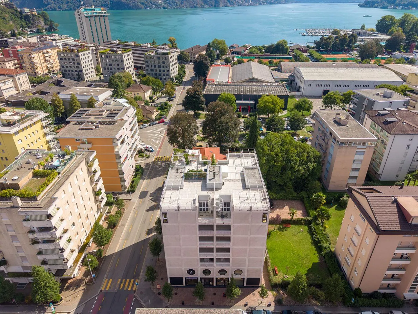 BEAU DUPLEX DANS UN EMPLACEMENT STRATÉGIQUE - Photo 18 sur 19