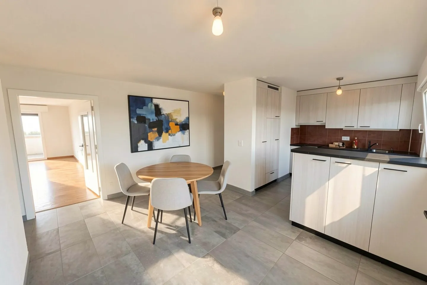 Hervorragende 4,5-Zimmer-Durchgangswohnung - Mit grossem Balkon in Farvagny-le-Grand - Foto 2 von 6
