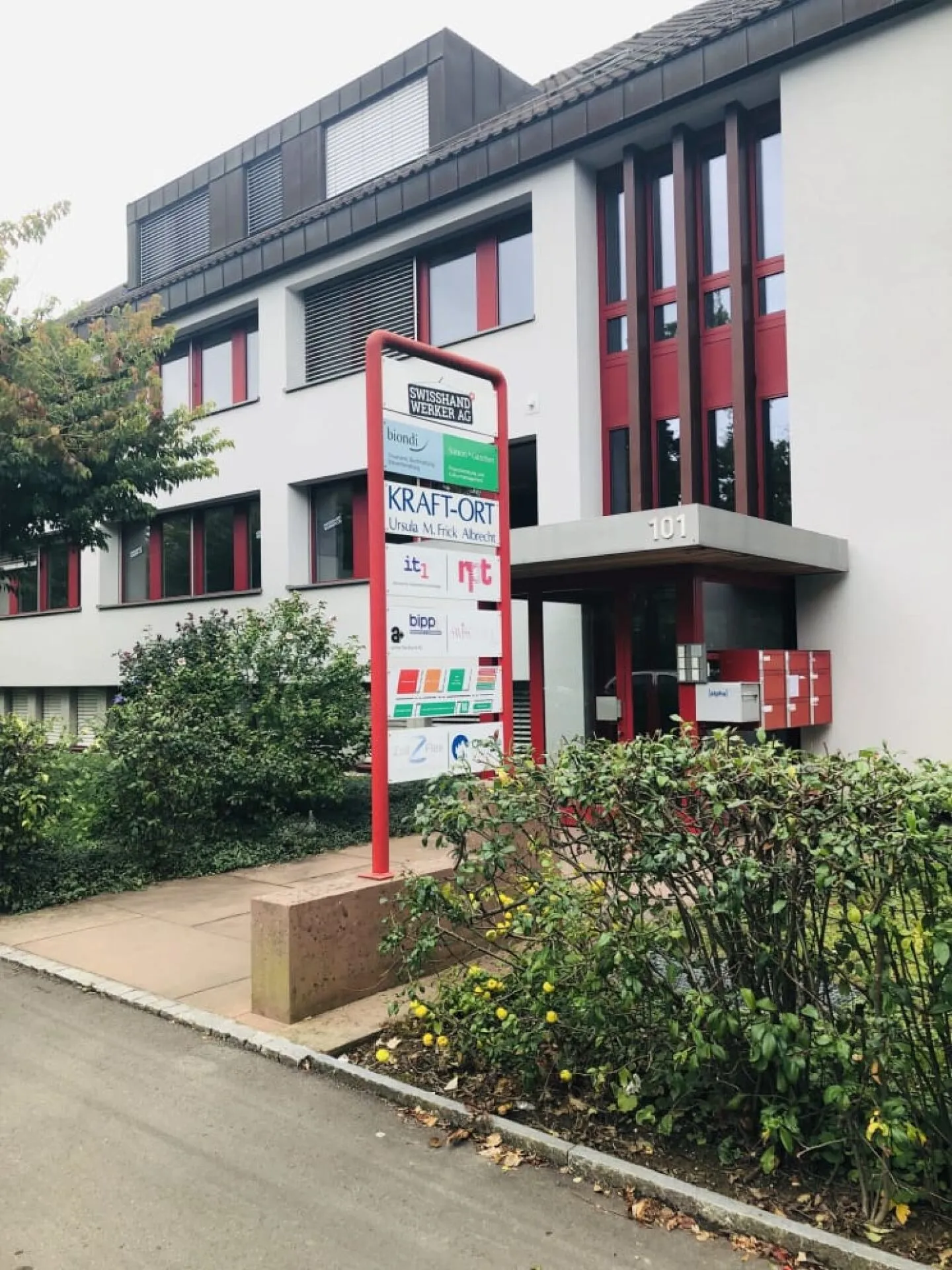 Vielseitige Gewerbefläche in Riehen - Foto 3 von 10