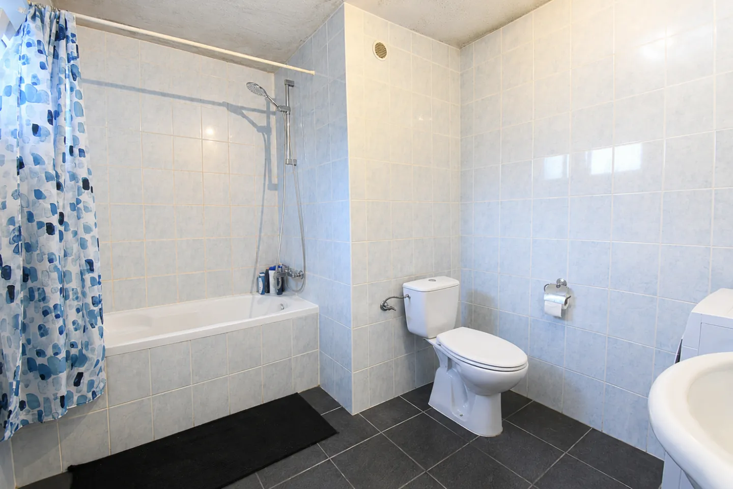 Charmant Appartement 4.5 pièces - Photo 4 sur 4