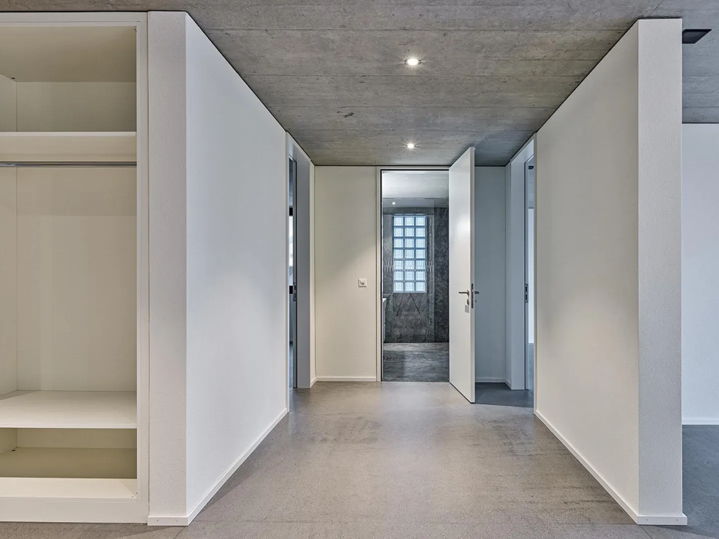 Dreamlike Atelier Maisonette Apartment with Lake View - Photo 7 of 7