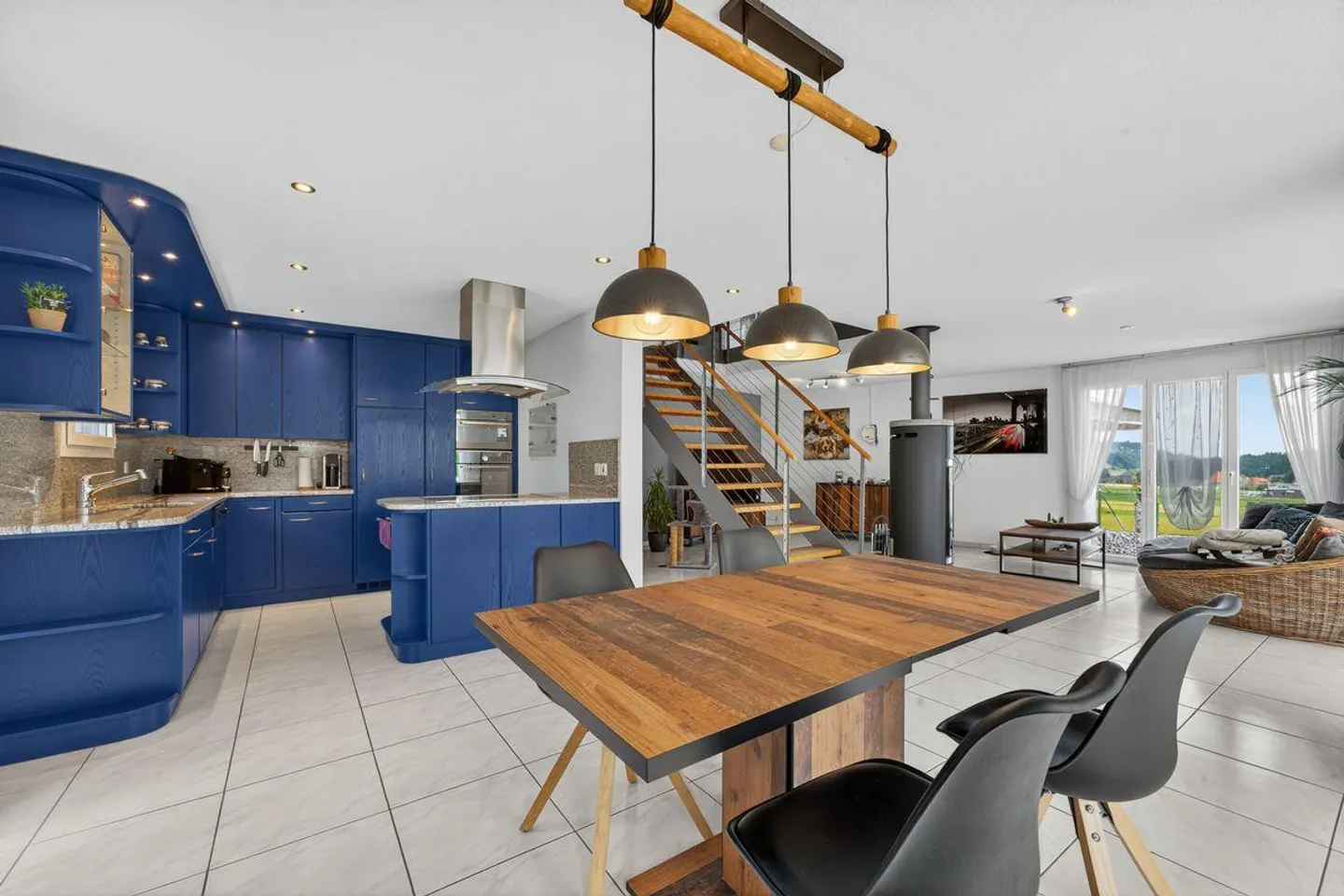 Detached single-family house with panoramic views, pool and garden - energy-efficient and quietly located - Photo 4 of 10