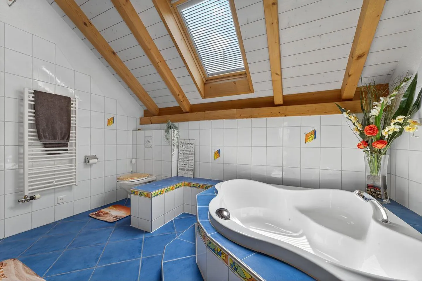 Detached single-family house with panoramic views, pool and garden - energy-efficient and quietly located - Photo 9 of 10