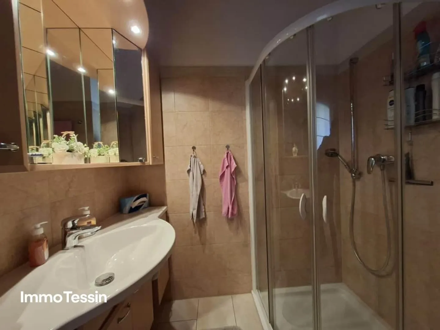 Casa ben curata con molto comfort abitativo, terrazza, giardino e altro... - Foto 13 di 13