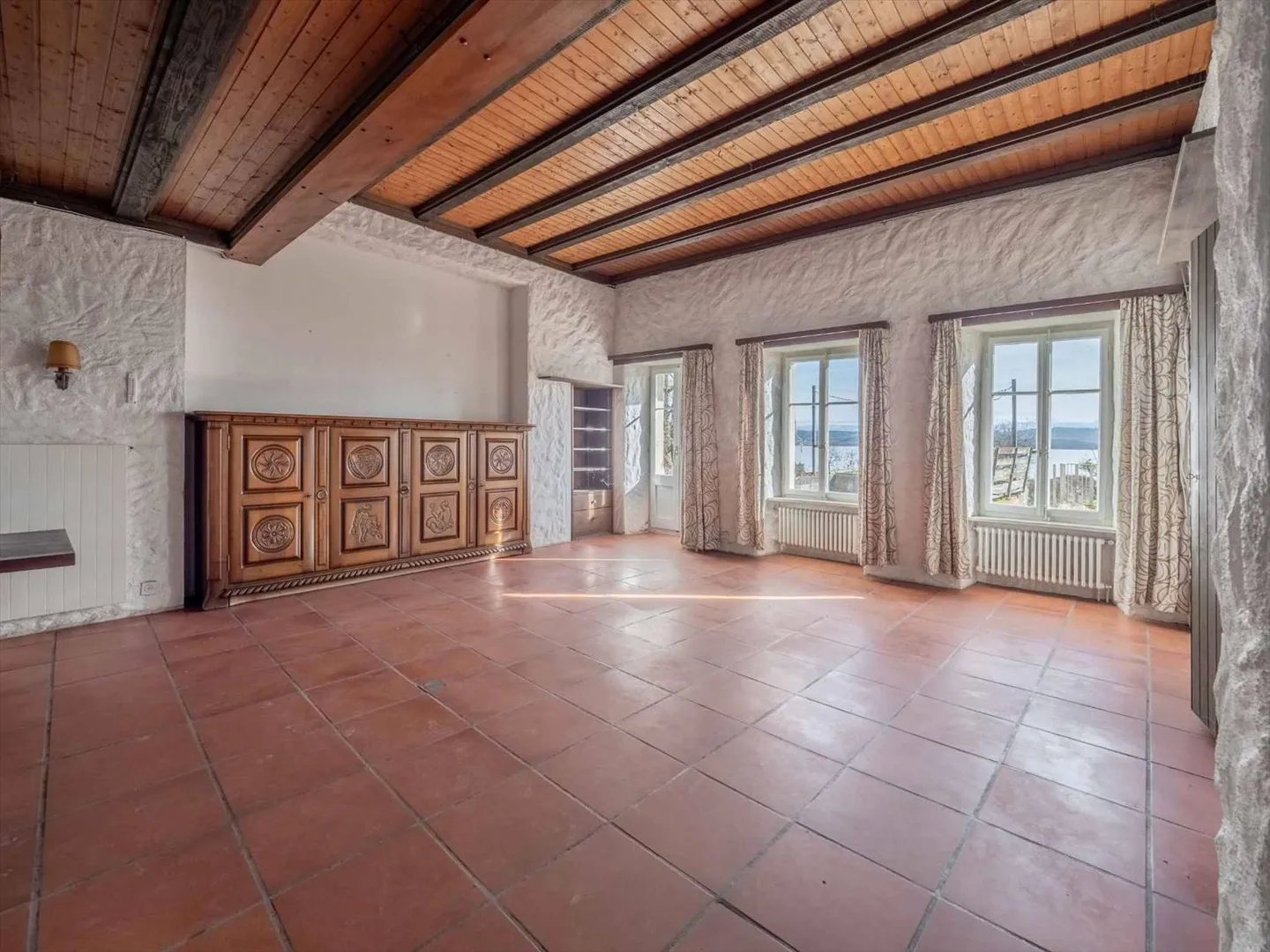 Une demeure de caractère au bord du lac de Morat - Photo 4 sur 12