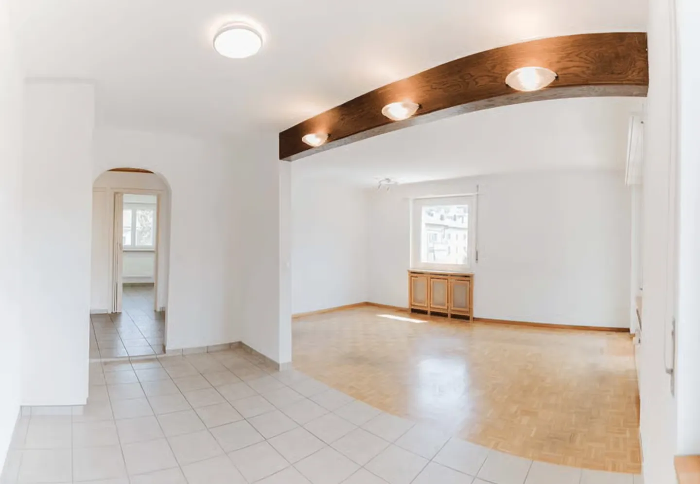 Luminoso appartamento di 3,5 stanze con balcone e bella vista a Port - Foto 5 di 13