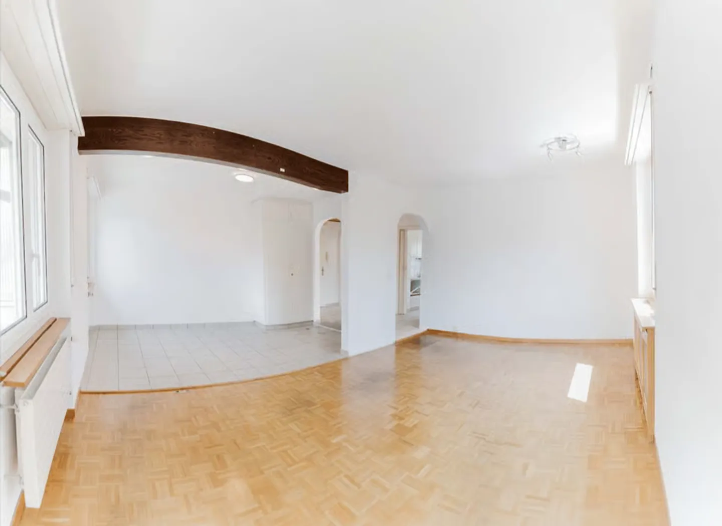 Luminoso appartamento di 3,5 stanze con balcone e bella vista a Port - Foto 6 di 13