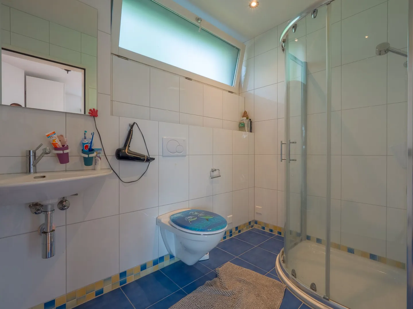 Perle résidentielle moderne - maison individuelle de 6,5 Z' EFH avec piscine, sauna et jacuzzi - Photo 10 sur 13