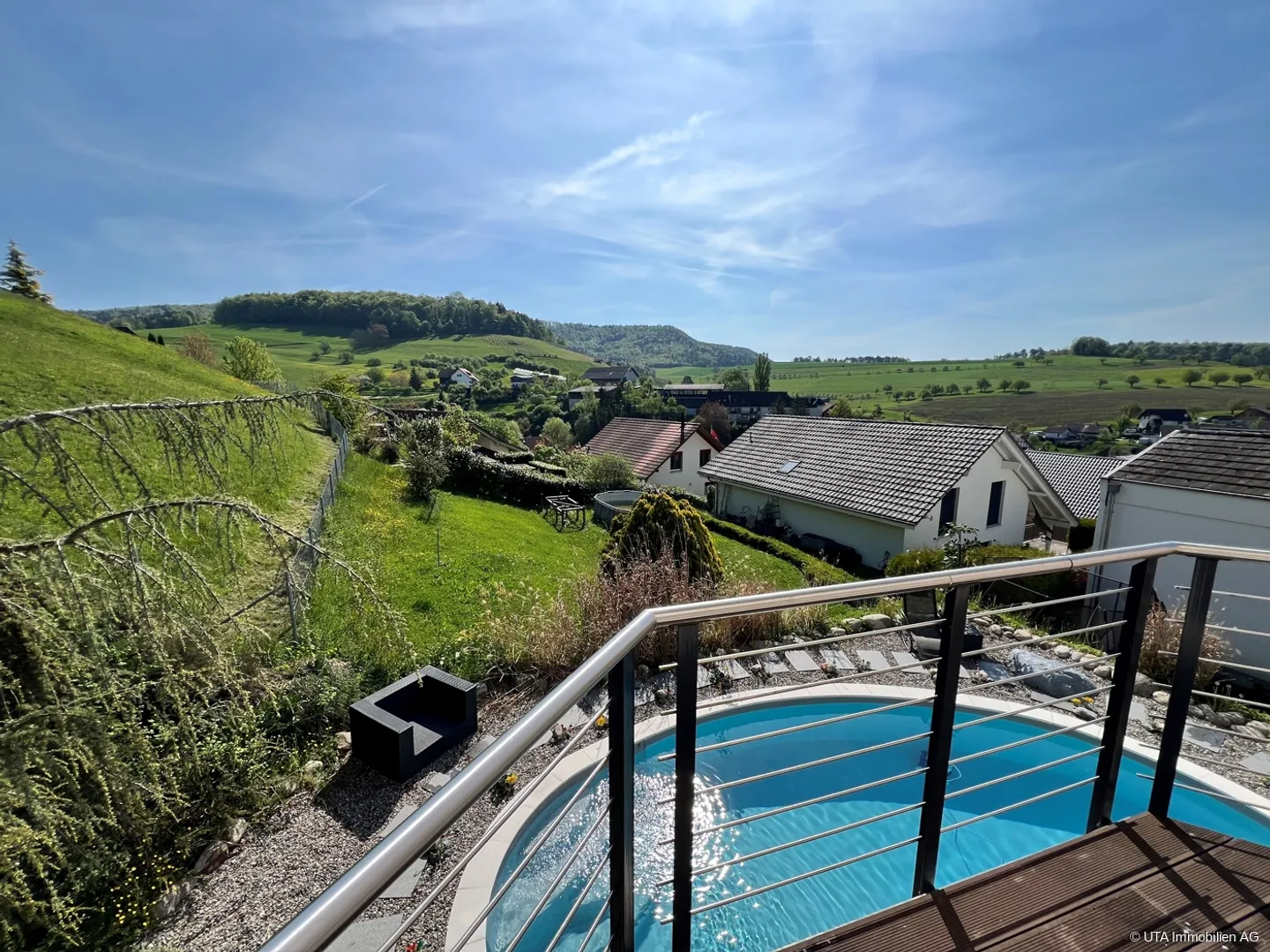 Luxuriöses Anwesen mit vielen Extras und traumhafter Aussicht - Foto 7 von 12