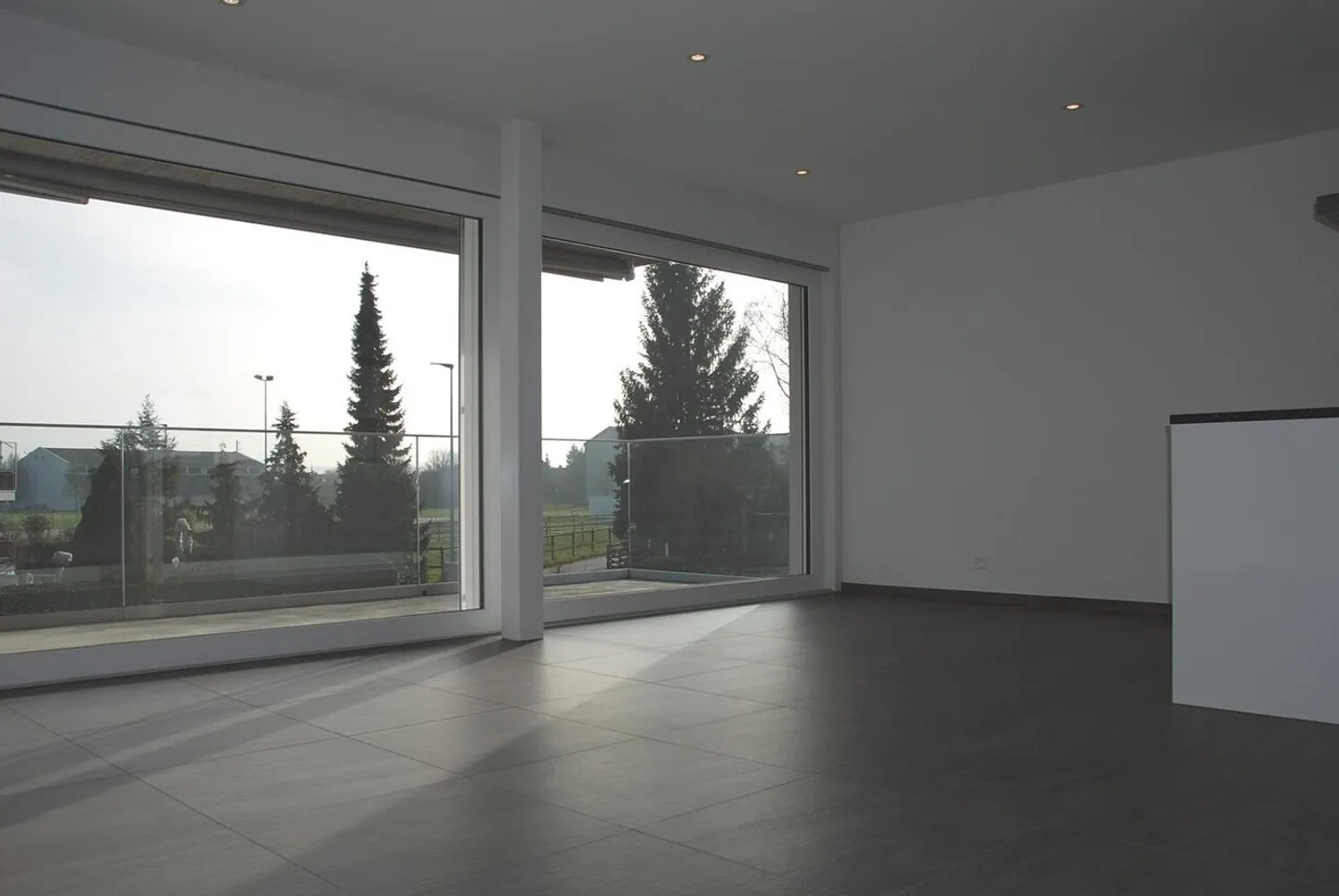 Apartment for rent - Photo 4 of 12