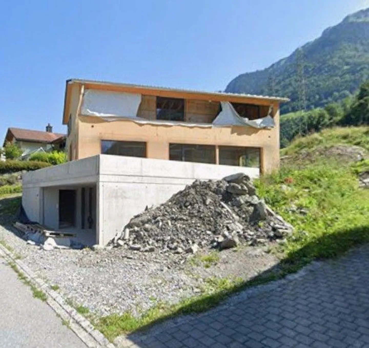 *Einfamilienhaus im Bau* - Foto 3 von 13