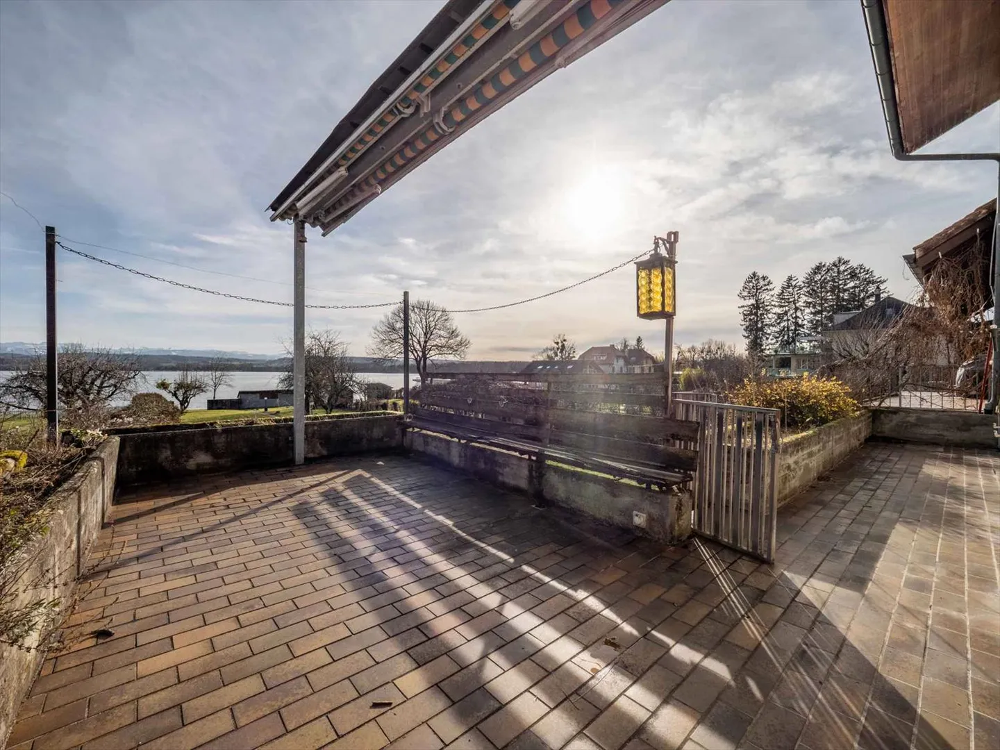 Une demeure de caractère au bord du lac de Morat - Photo 9 sur 12