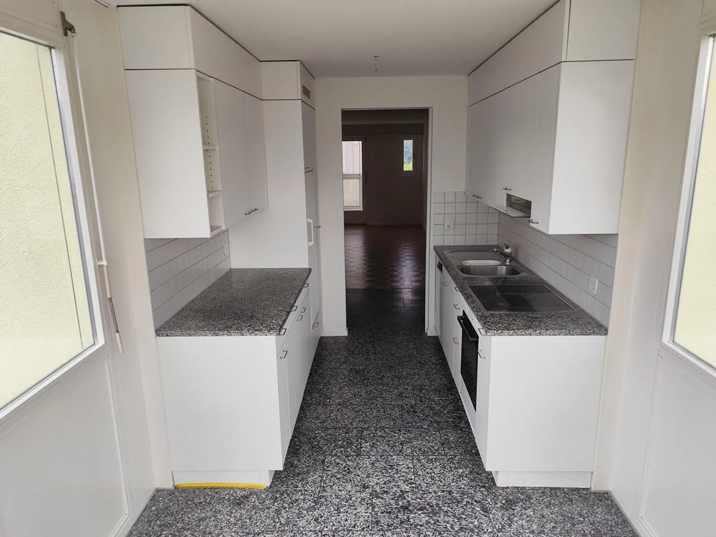 4.0 Room Apartment in Therwil - Photo 10 of 12