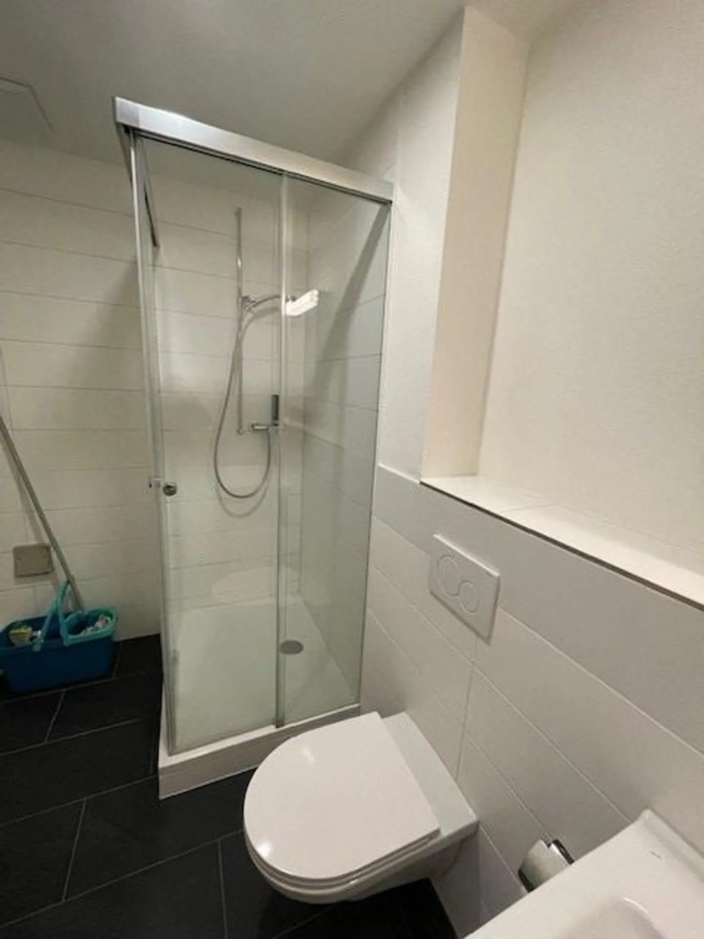 Living in a quiet residential area - Photo 2 of 6
