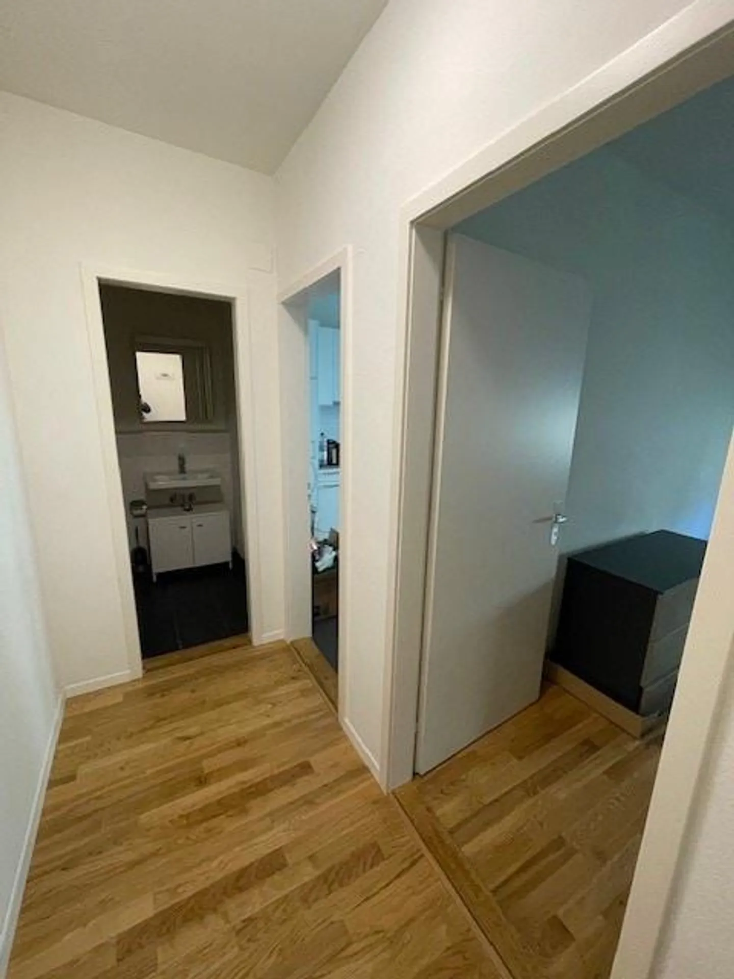 Living in a quiet residential area - Photo 5 of 6