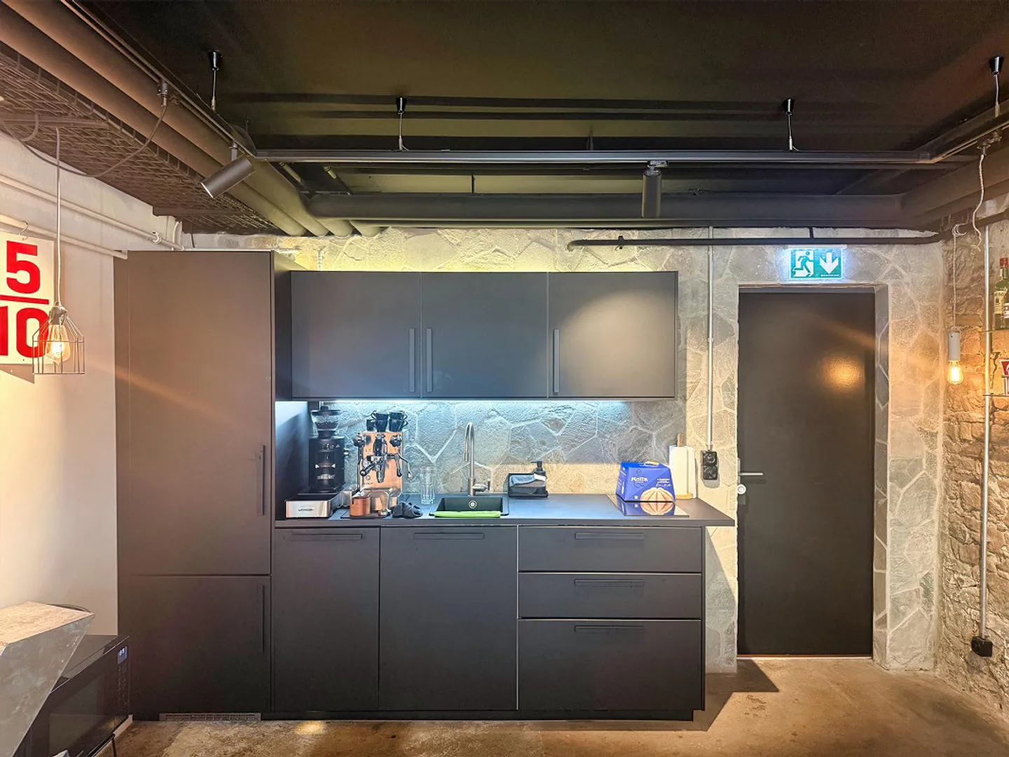 Ufficio/Negozi Bellissimo - Foto 6 di 8