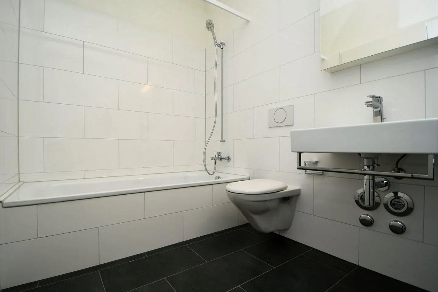 GO BERN WEST  HIER HERRSCHT KULTIGER WOHNPARKSPIRIT - Foto 4 von 4