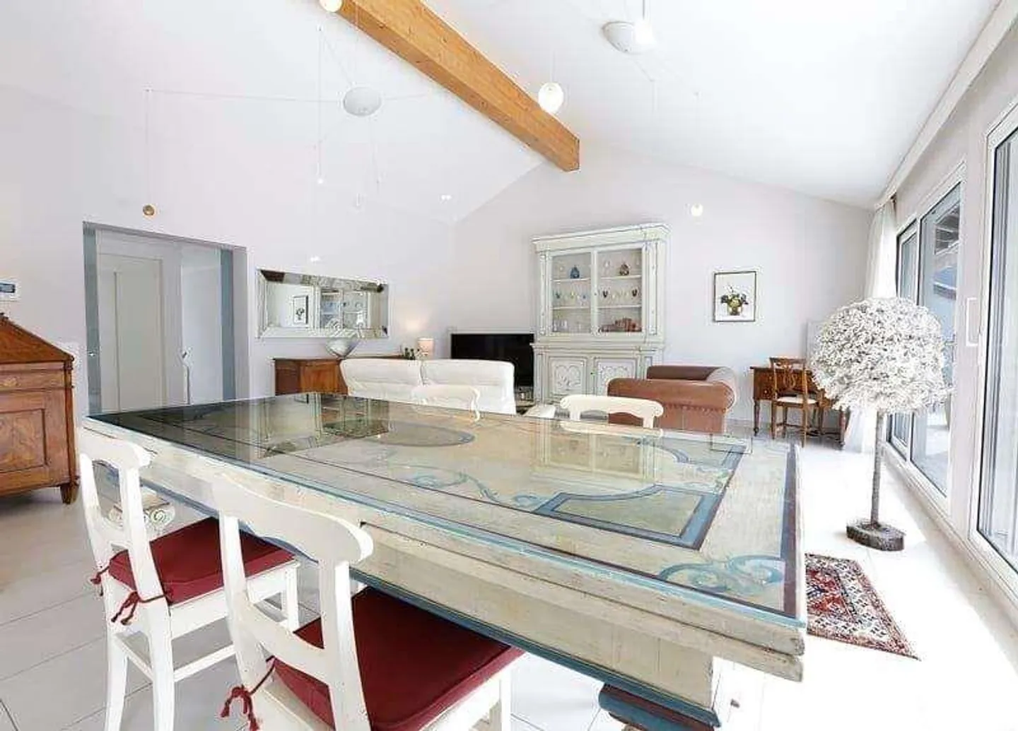 MELANO: SPLENDIDO ATTICO CON VISTA SUL LAGO - Foto 3 di 6