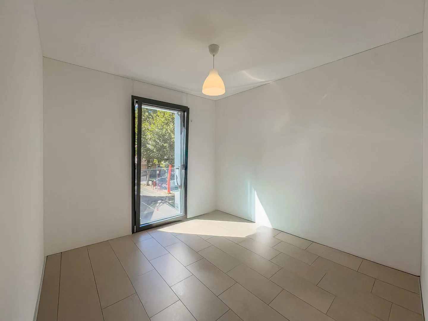 Appartamento moderno con terrazza - Foto 4 di 7