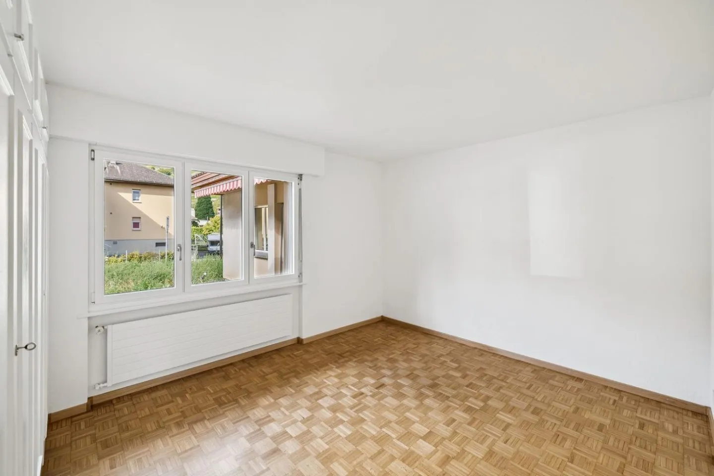 Large detached house with large converted basement - Photo 13 of 13