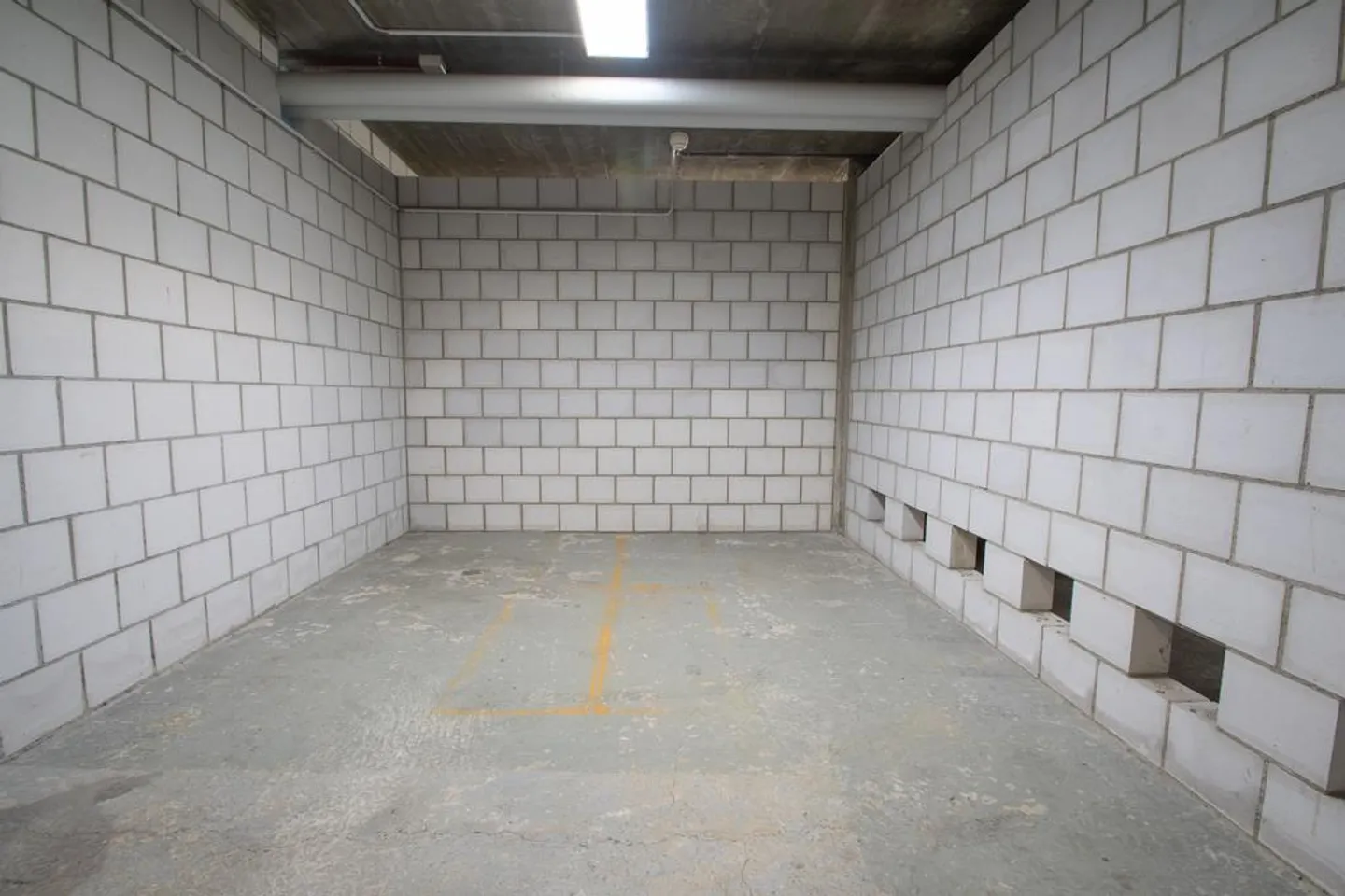 Versatile storage space in a central location in Lyss - Photo 2 of 4