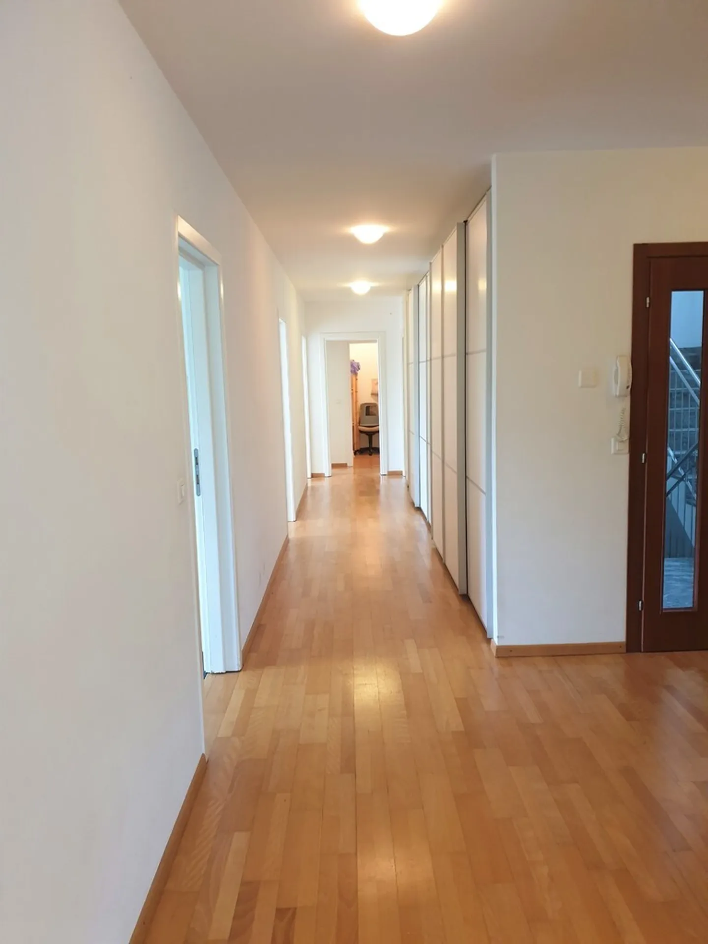 Shared Room for Students - Photo 4 of 8