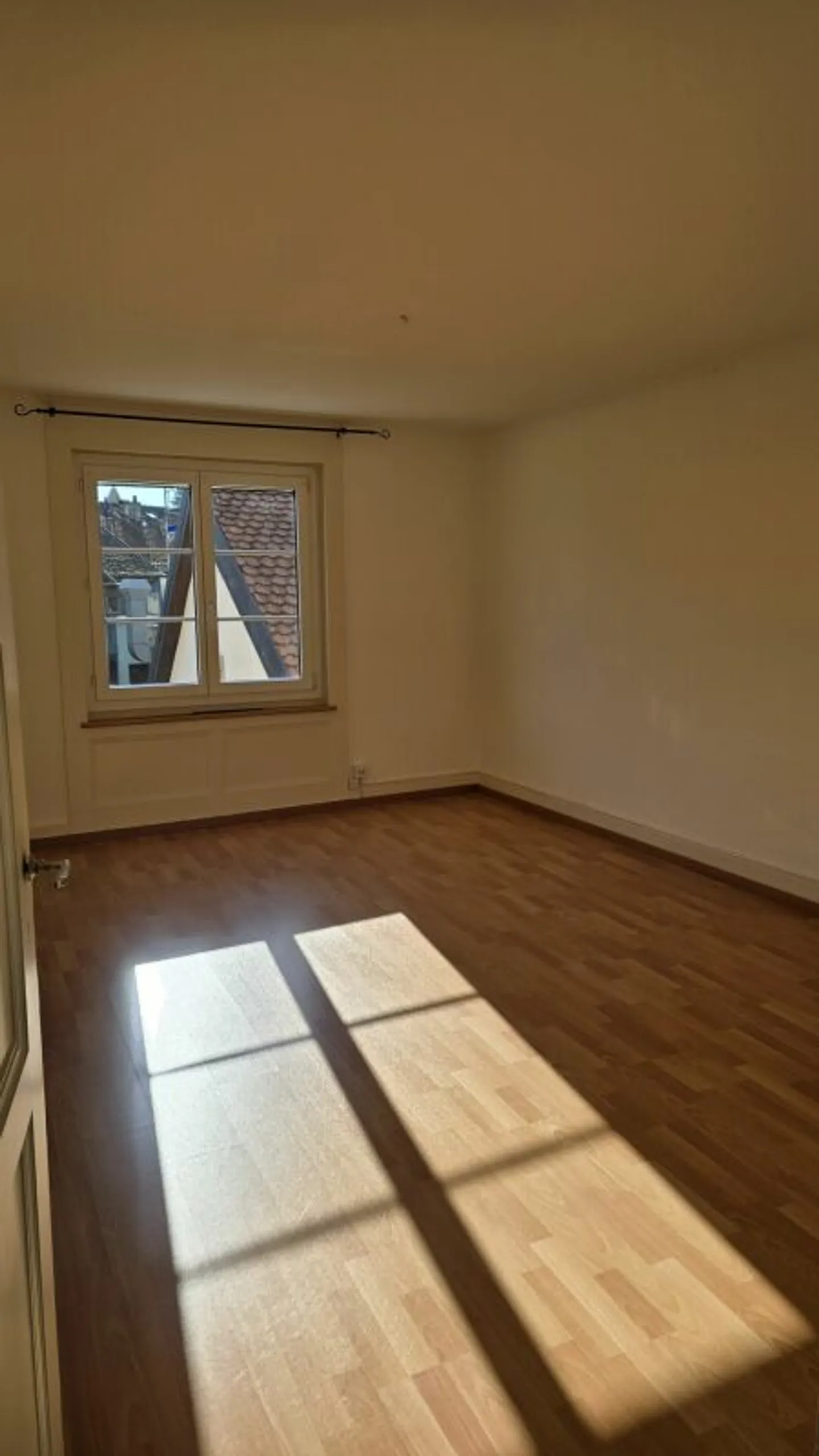4 Room Apartment - Yverdon-les-Bains - Photo 1 of 9