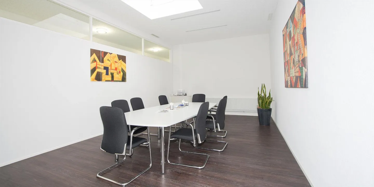 Espace locatif spacieux et lumineux dans le bâtiment commercial et de bureaux Omega - Photo 7 sur 9