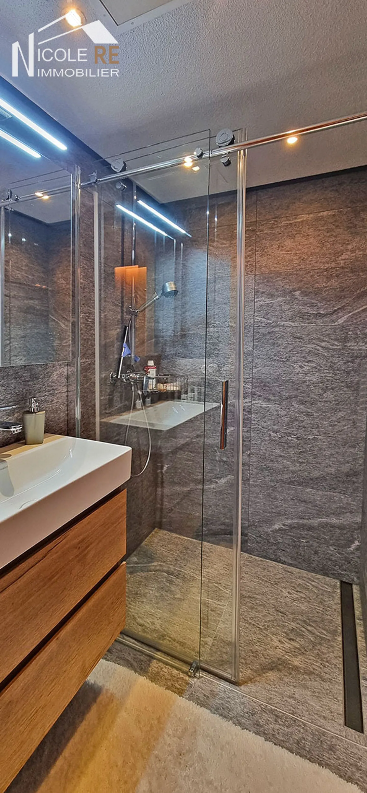 Retraite Montagne Parfaite avec Jardin &amp; Piscine ! - Photo 31 sur 33