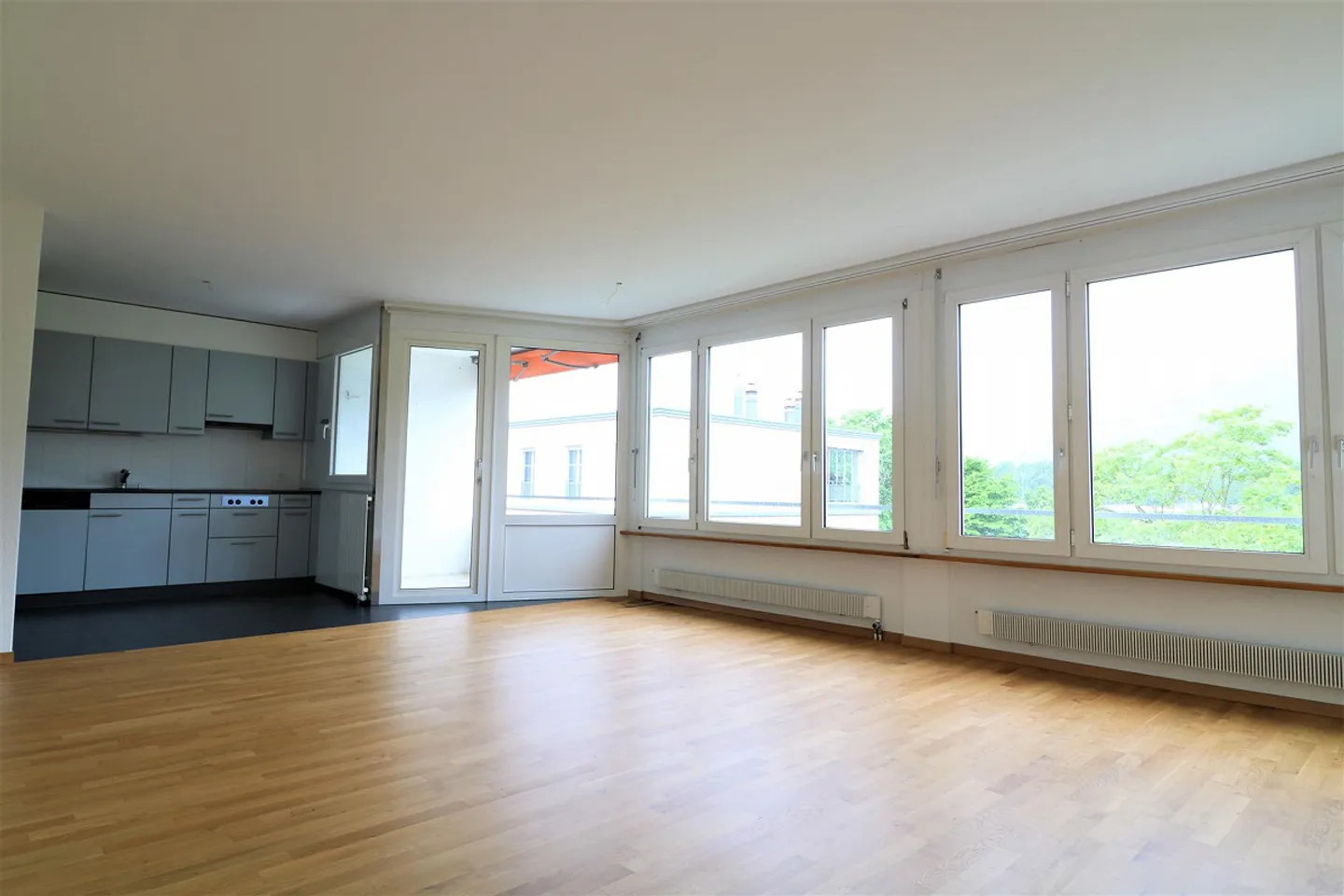 appartamento di 4.5 stanze vicino al lago - Foto 3 di 9