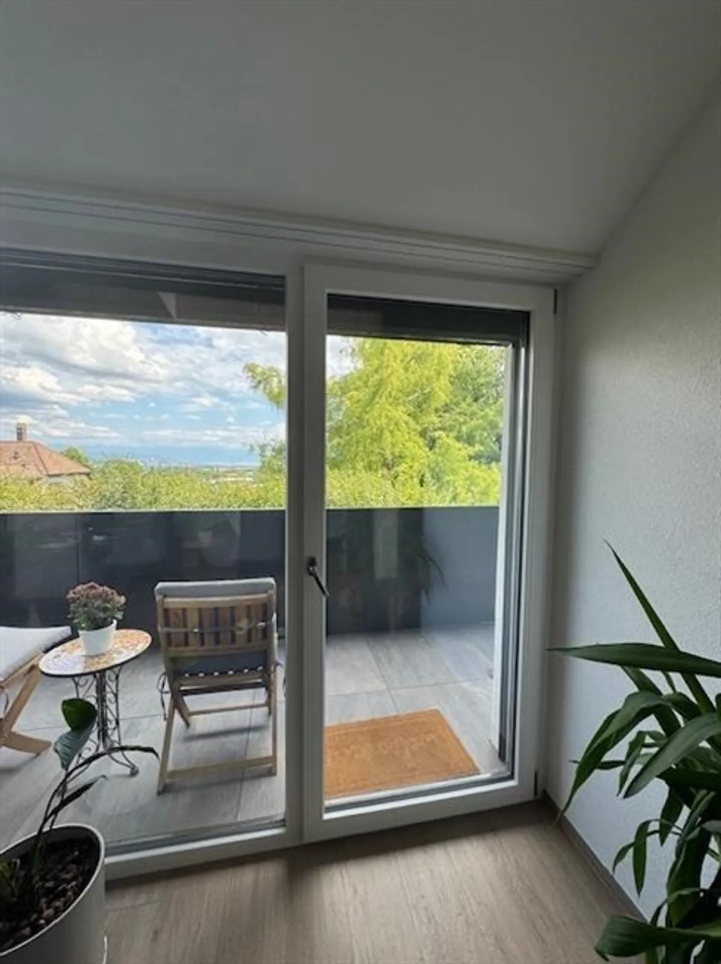 Very nice terraced house for rent in a residential area - Photo 12 of 13