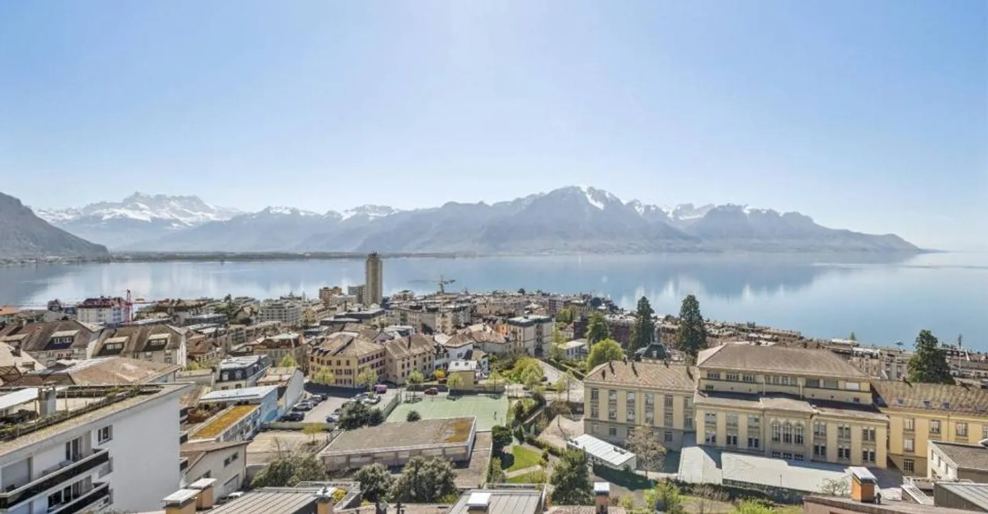 Un ambiente di vita eccezionale tra design e vista panoramica - Foto 2 di 11