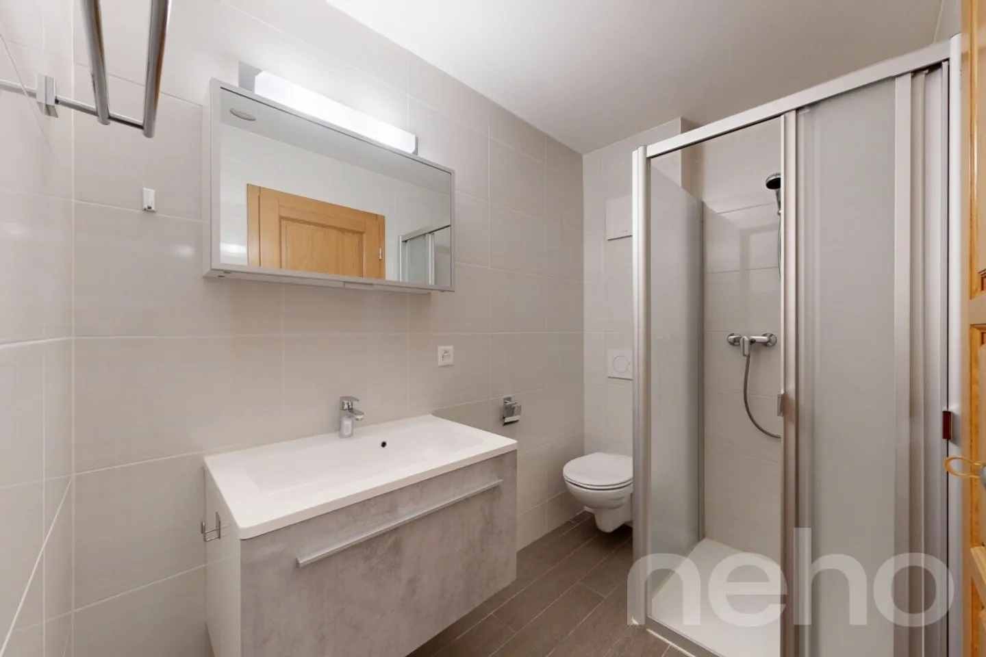 Bright 3.5 Room Apartment - Photo 10 of 12