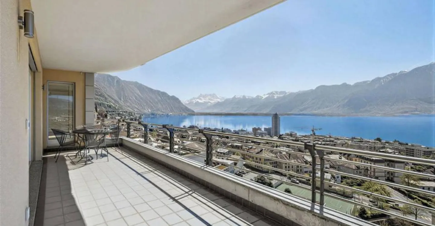 Un ambiente di vita eccezionale tra design e vista panoramica - Foto 4 di 11