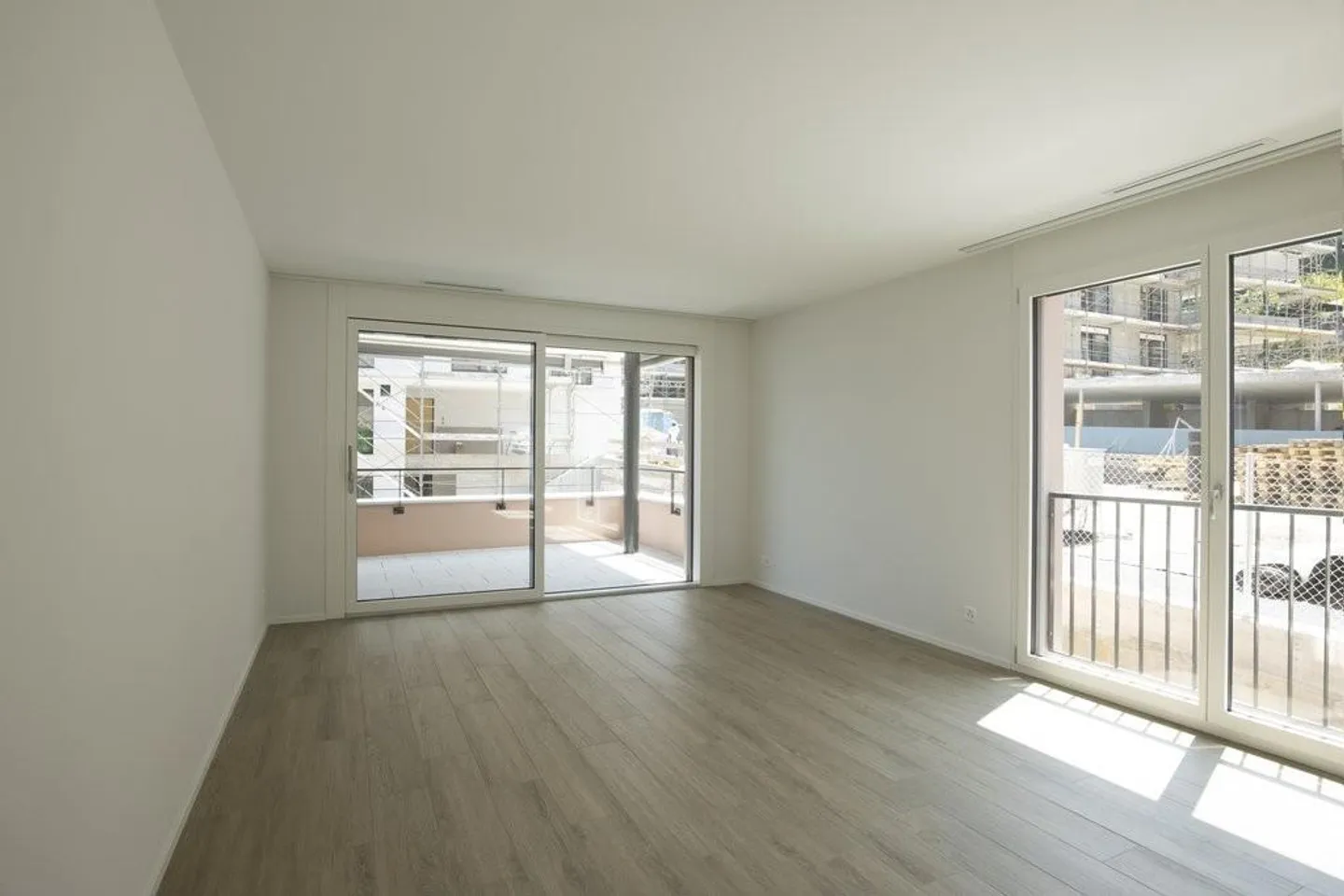 Appartement avec grand balcon et buanderie privée - Photo 6 sur 9