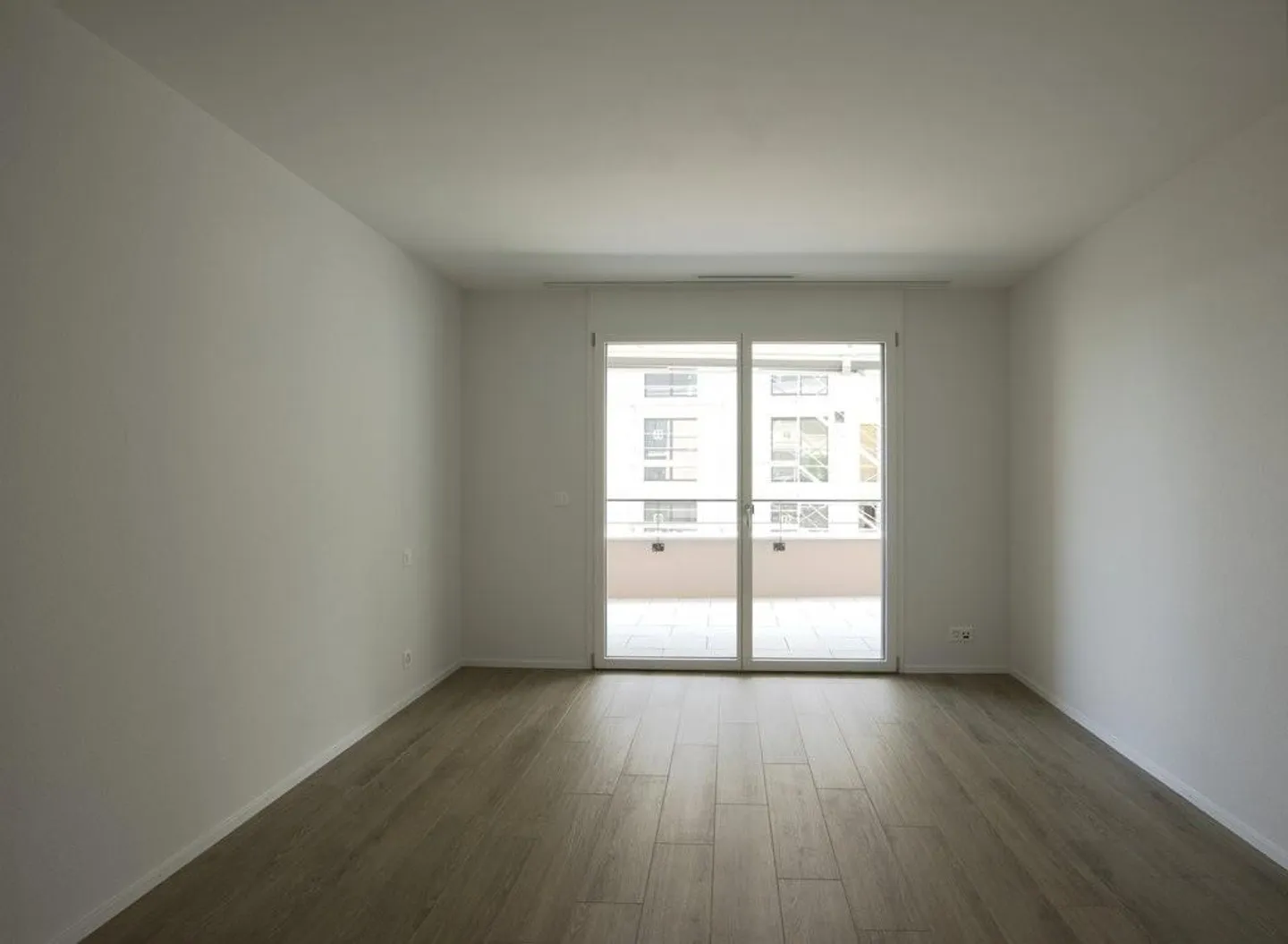 Appartement avec grand balcon et buanderie privée - Photo 7 sur 9