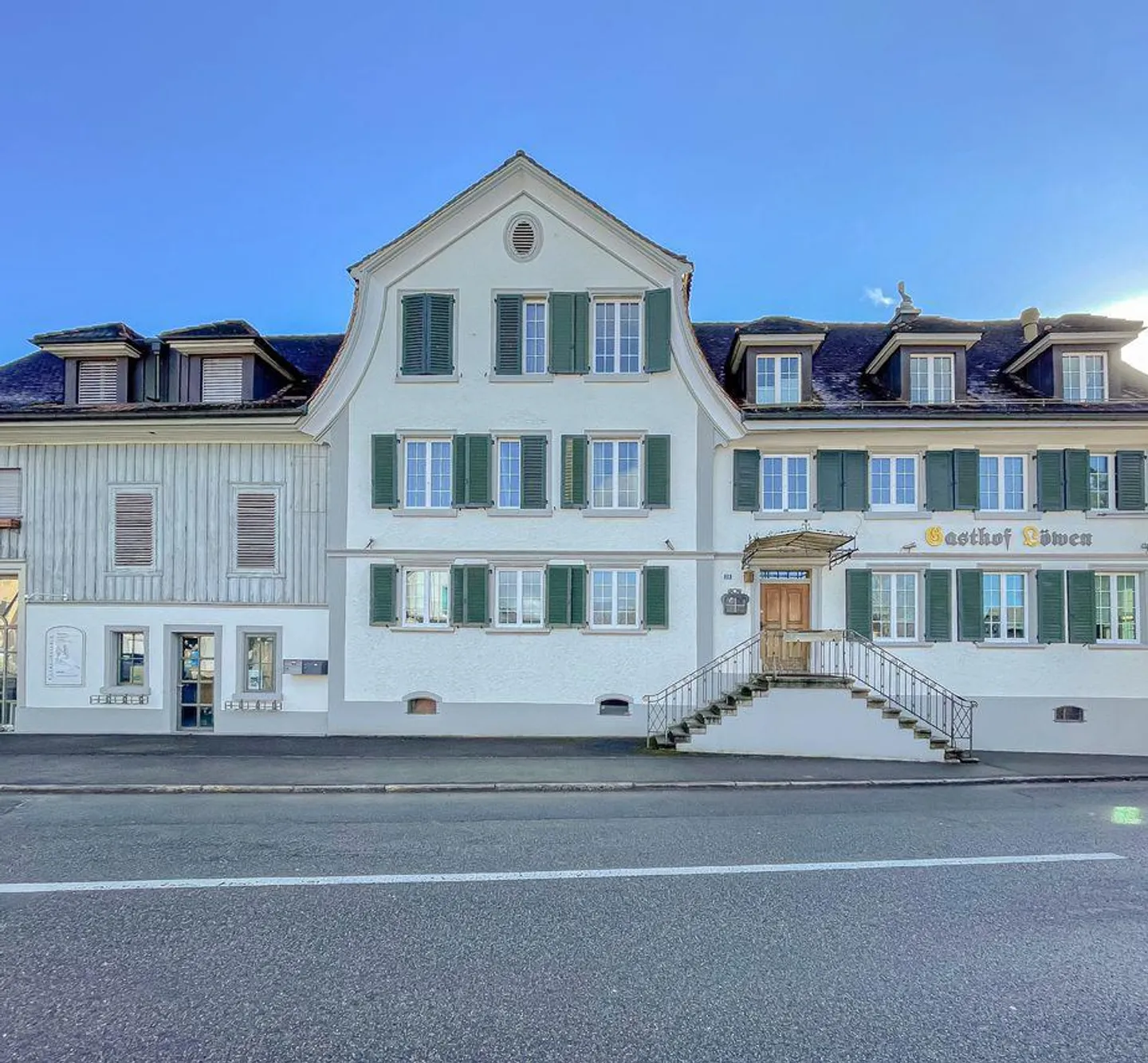 Traditional Restaurant with Lots of Charm - Photo 2 of 20