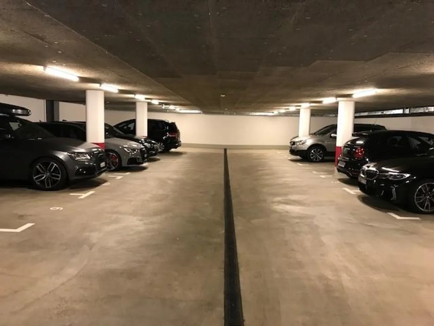 Posti auto per moto - Foto 2 di 2