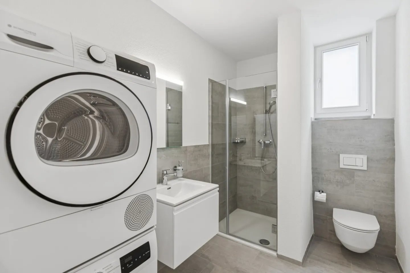 Prima occupazione! Appartamento 3.5 locali in una sezione di casa separata con terrazza e ingresso privato - Foto 4 di 18